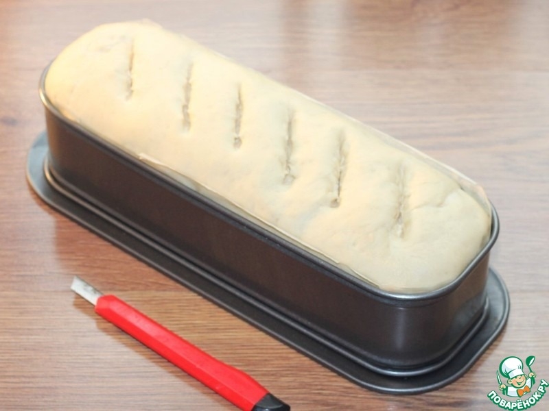 Белый хлеб домашней выпечки