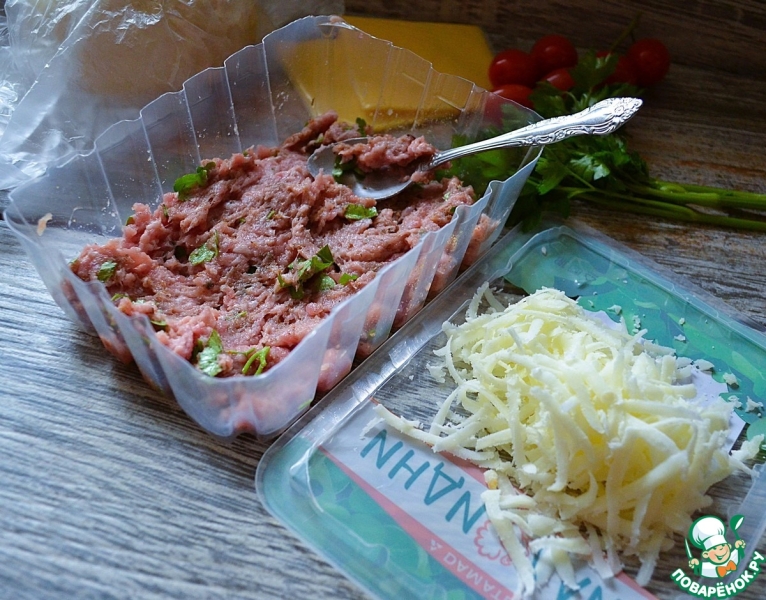 Булки-лодочки с фаршем и сыром