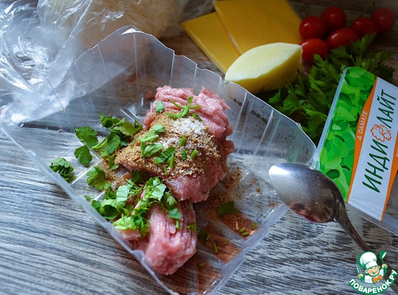 Булки-лодочки с фаршем и сыром