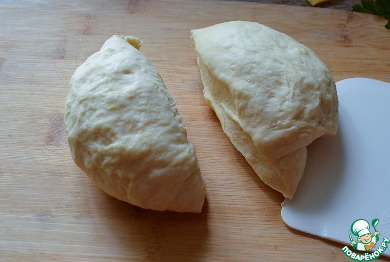 Булки-лодочки с фаршем и сыром