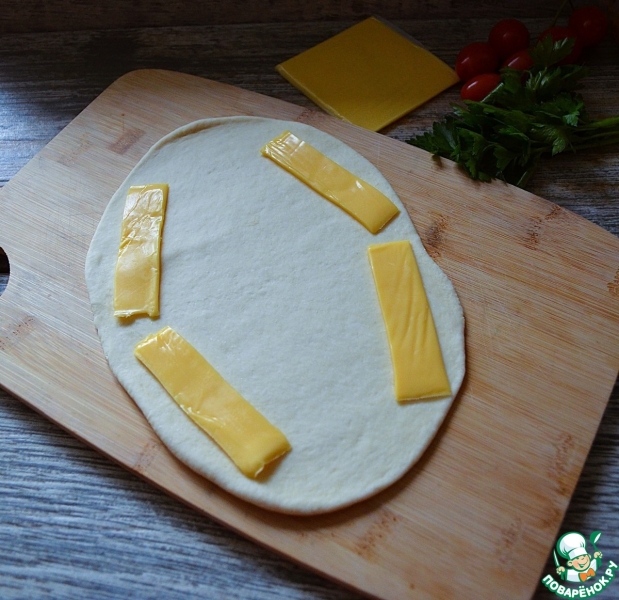 Булки-лодочки с фаршем и сыром