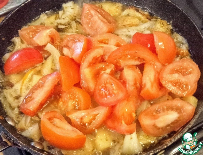 Хаш с картофелем, фетой и яйцом