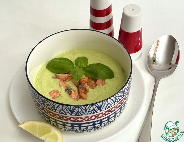 Холодный суп из цуккини и горошка