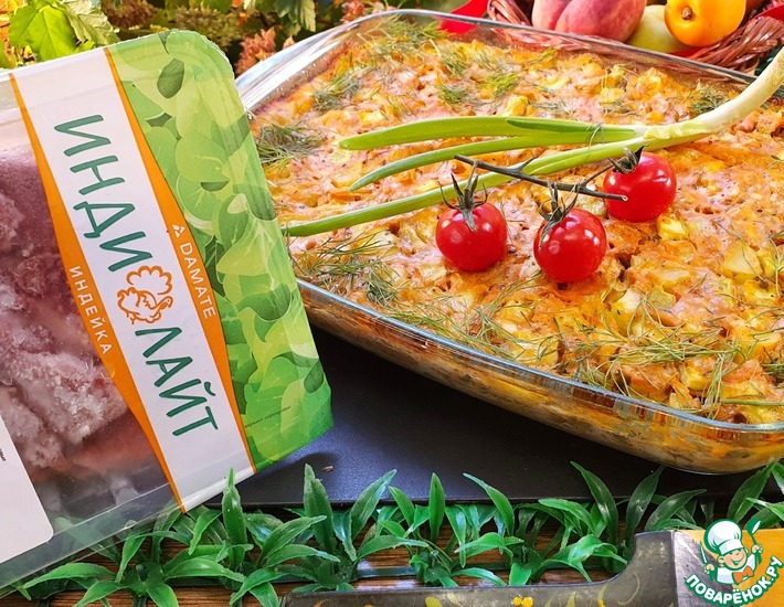 Индейка с грибами на овощной подушке