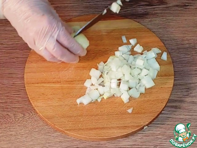 Индейка с грибами на овощной подушке