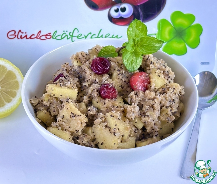 Яблочно-гречневая каша с клюквой