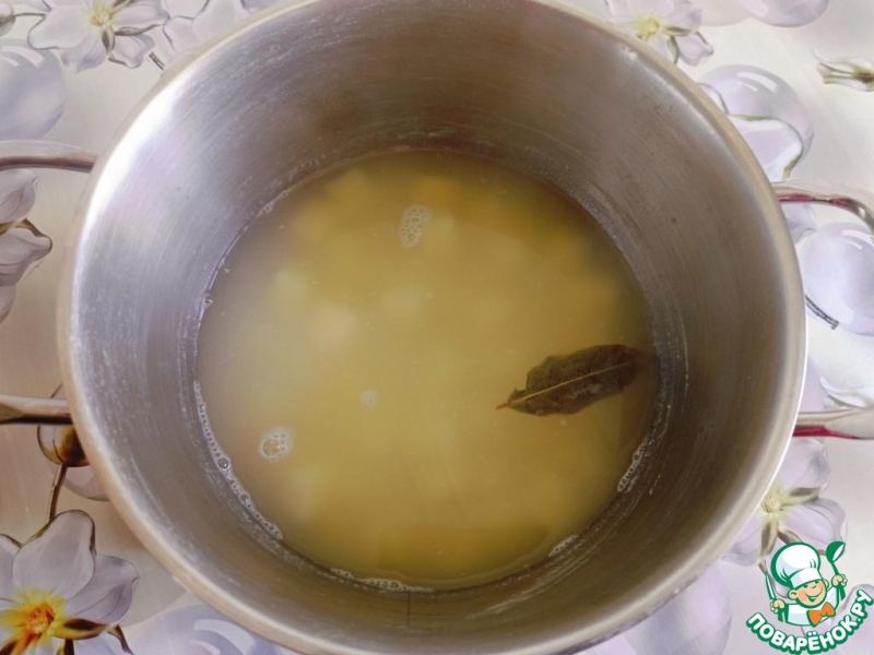 Кулеш с купатами и вялеными томатами