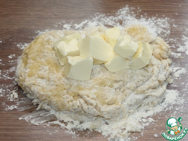 Куличи с брусничной помадкой