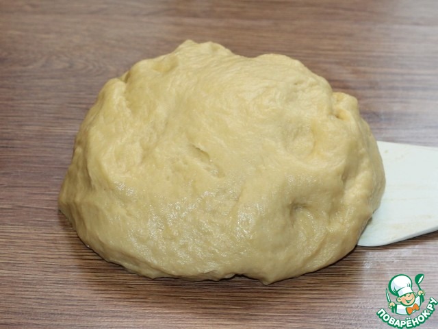 Куличи с брусничной помадкой