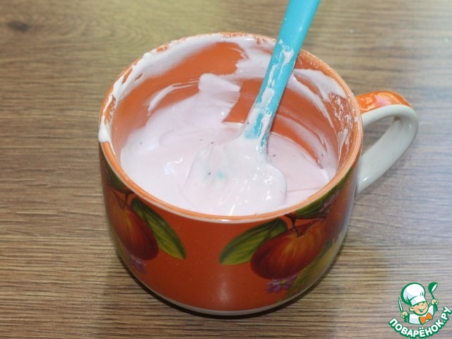 Куличи с брусничной помадкой