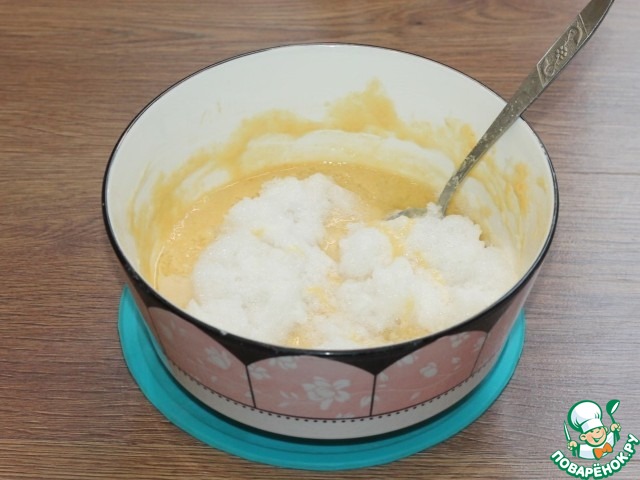 Куличи с брусничной помадкой