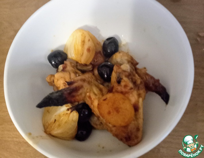 Курица, запеченная с хариссой и курагой