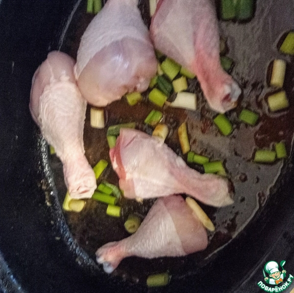 Курица, запеченная. в мисо-имбирном соусе