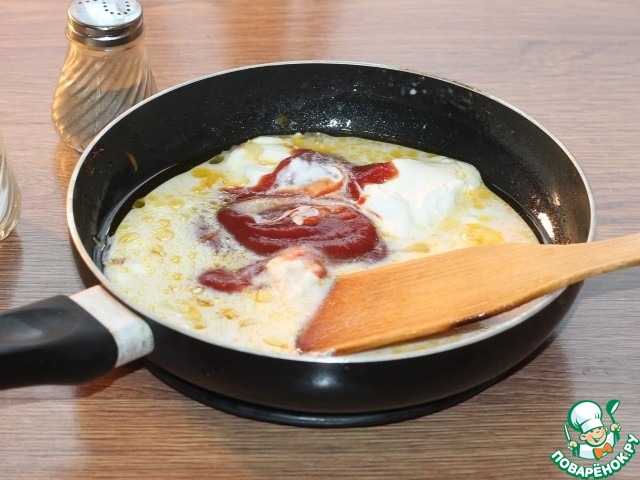 Минтай с зажаркой под соусом