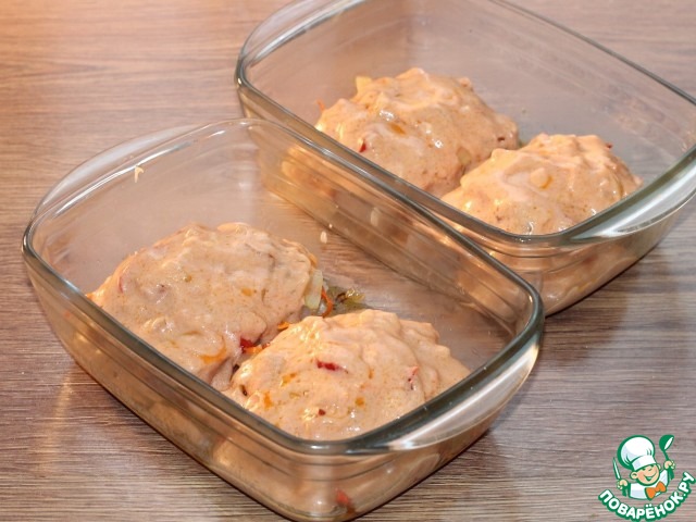 Минтай с зажаркой под соусом