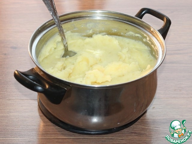 Минтай с зажаркой под соусом