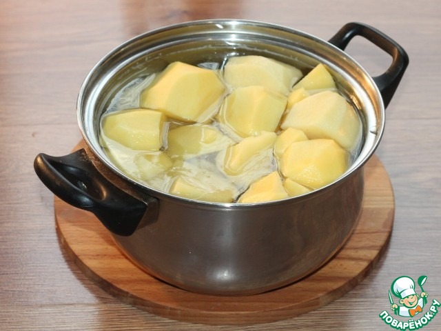 Минтай с зажаркой под соусом