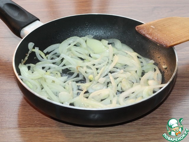 Минтай с зажаркой под соусом