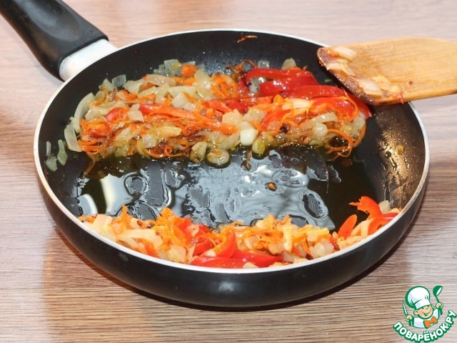 Минтай с зажаркой под соусом