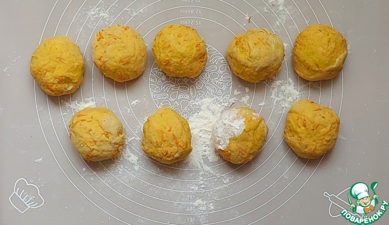 Морковные пироги с индейкой