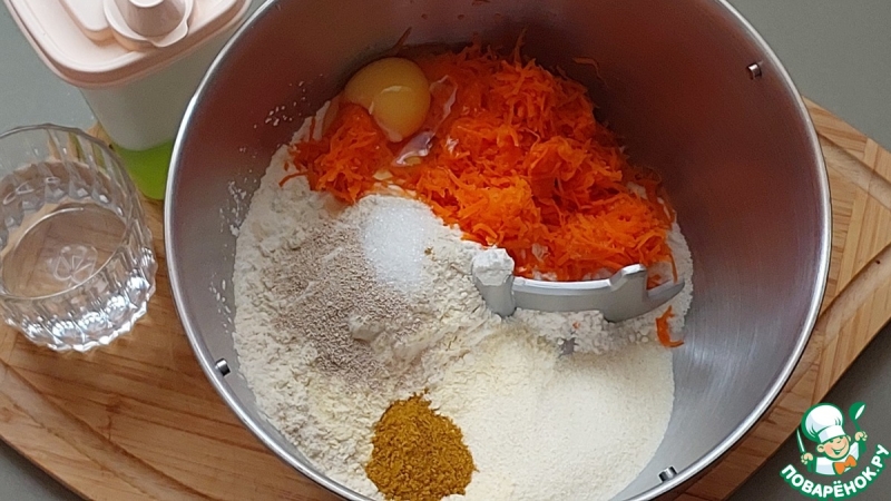 Морковные пироги с индейкой