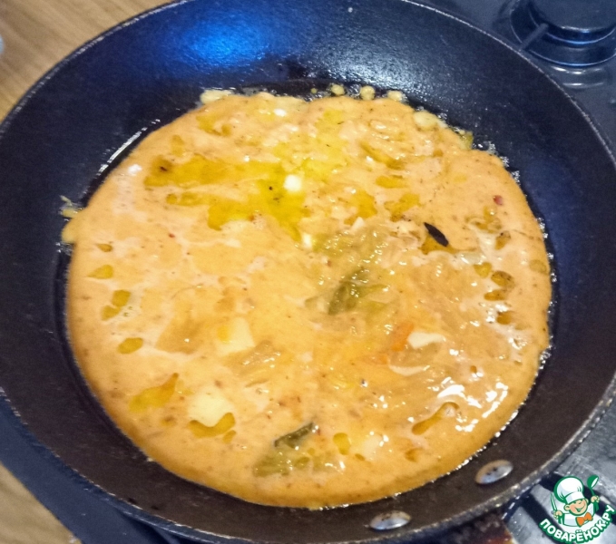 Окономияки с кимчи и чеддером