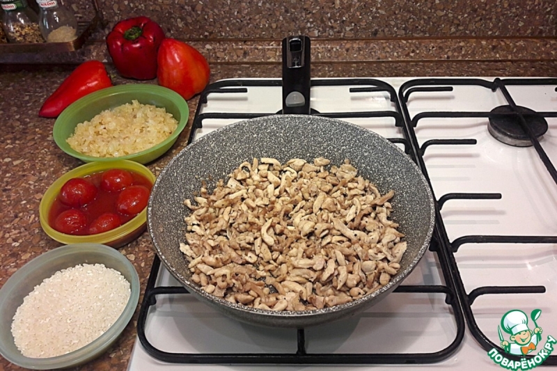 Паприкаш с курицей и рисом