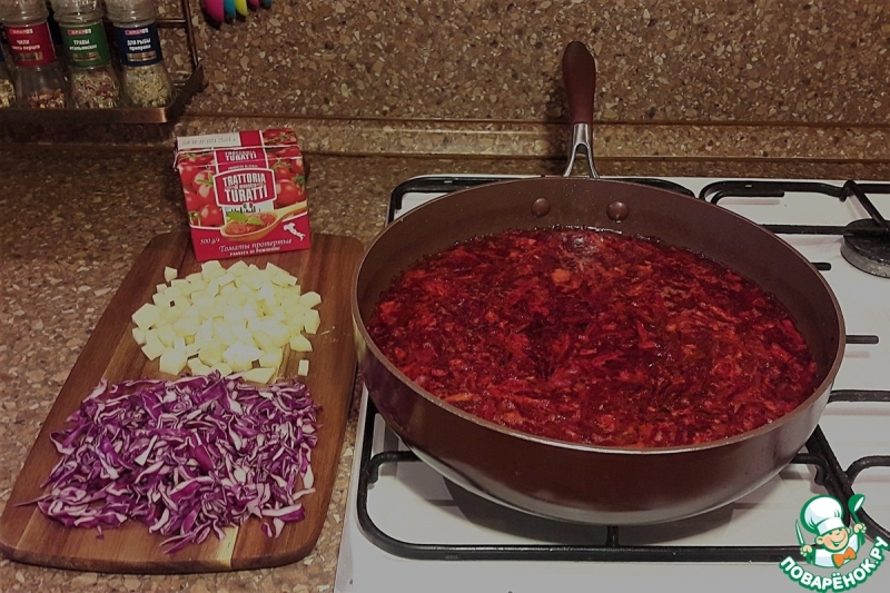 Постный борщ с краснокочанной капустой