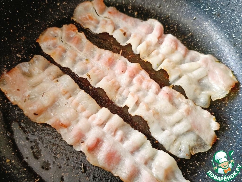 Салат Кобб с индейкой и шампиньонами