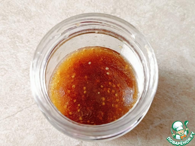 Салат Кобб с индейкой и шампиньонами