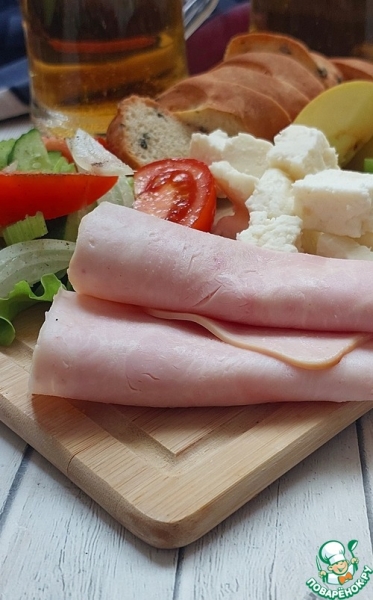 Салатная тарелка с ветчиной