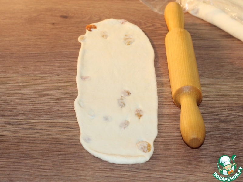 Сладкие пасхальные крученки с изюмом