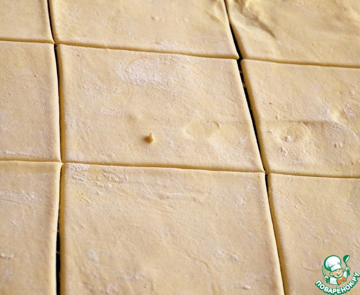 Слойки с яблоками и миндалем