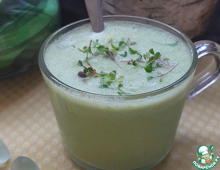 Смузи из стеблей листовой зелени