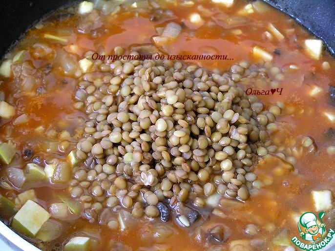 Спагетти с чечевично-грибным соусом