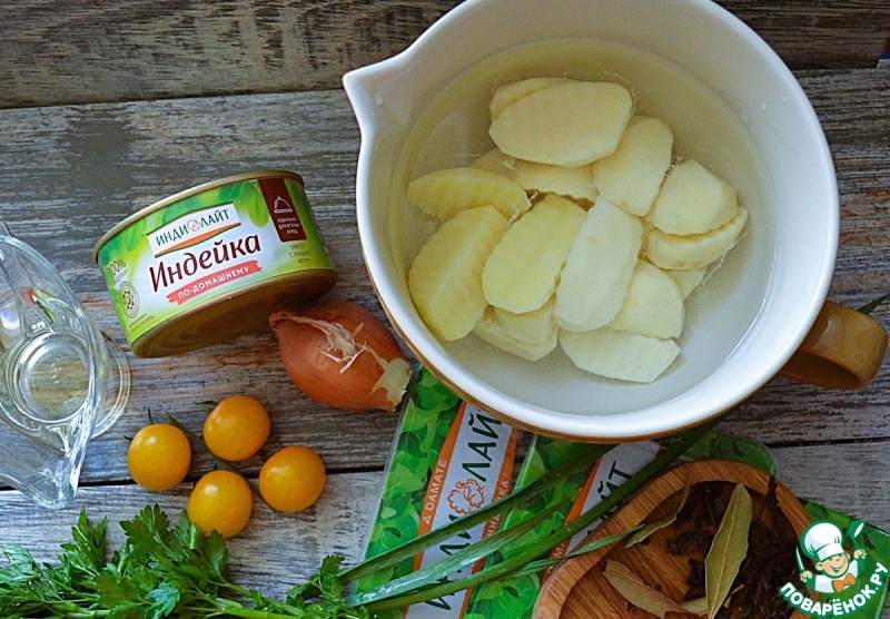 Суп-рагу с картофелем и тушёнкой