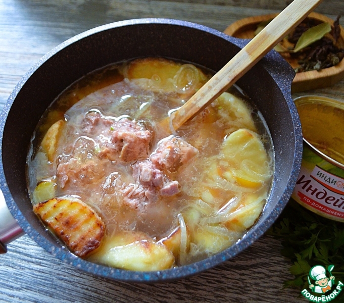 Суп-рагу с картофелем и тушёнкой