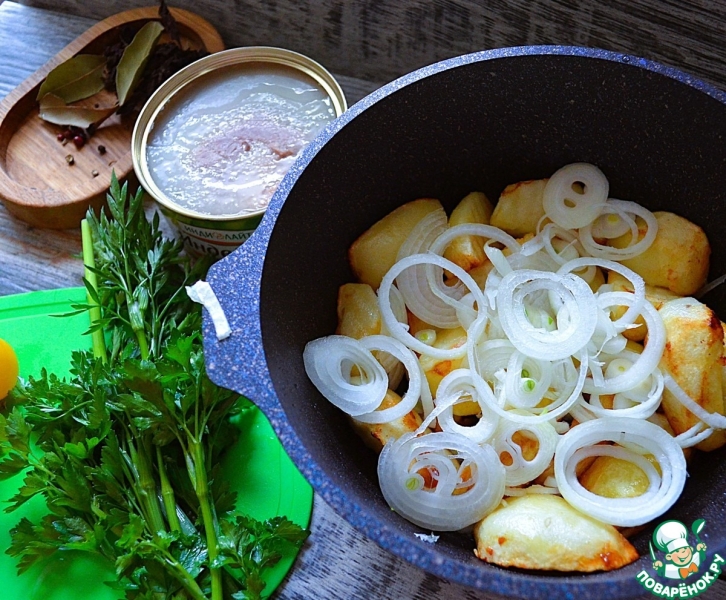 Суп-рагу с картофелем и тушёнкой