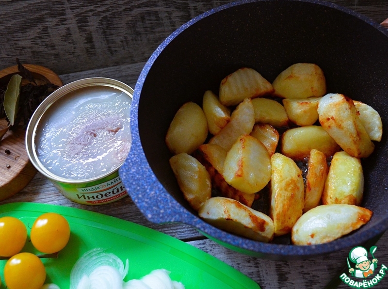 Суп-рагу с картофелем и тушёнкой