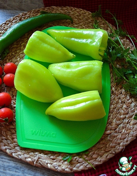 Запечённые фаршированные перцы