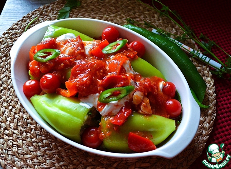 Запечённые фаршированные перцы